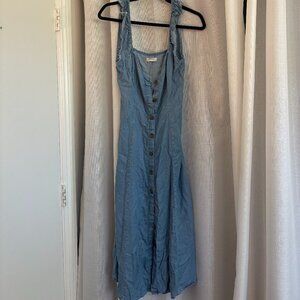 Zara denim midi dress!